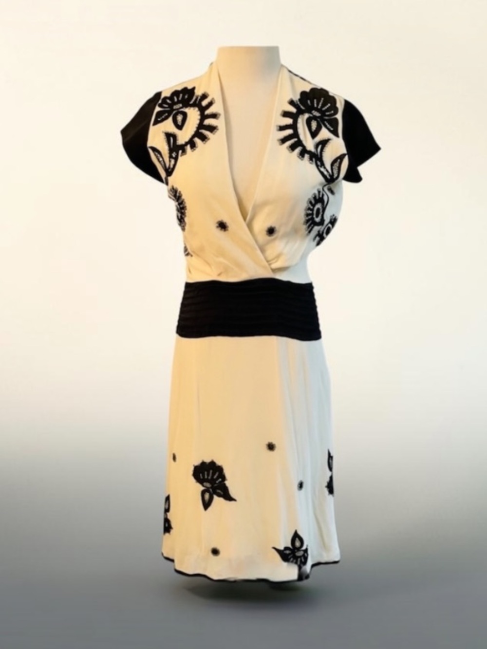 TEMPERLEY LONDON Silk Rhinestone Appliqué Dress Size 6